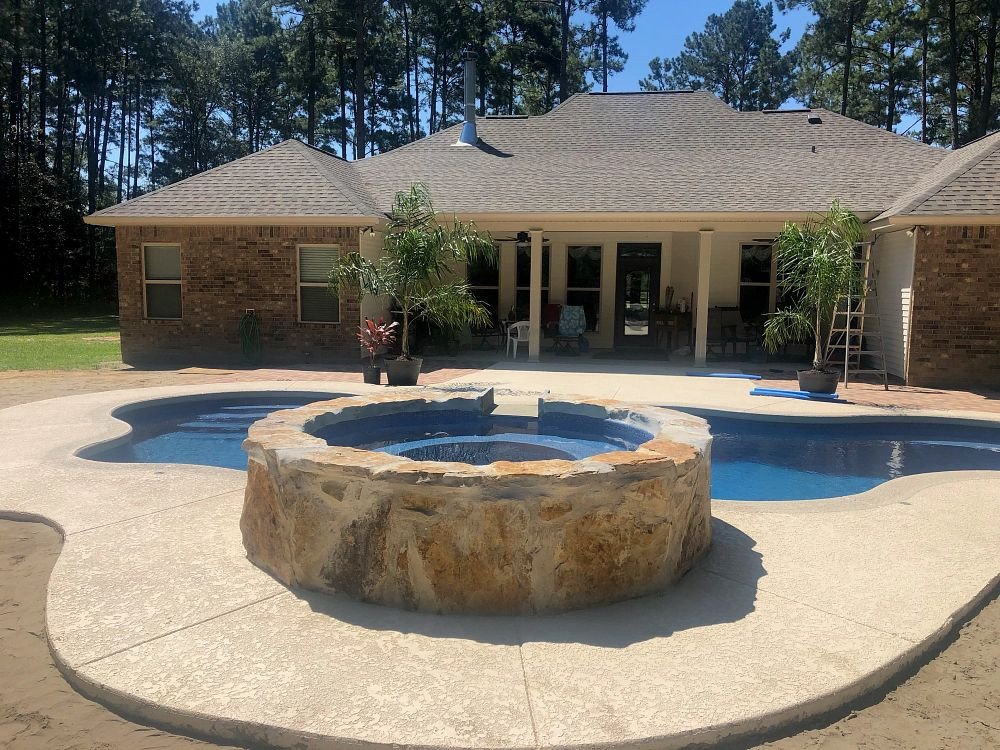 Latham Shasta Inground Pool with Spillover Spas