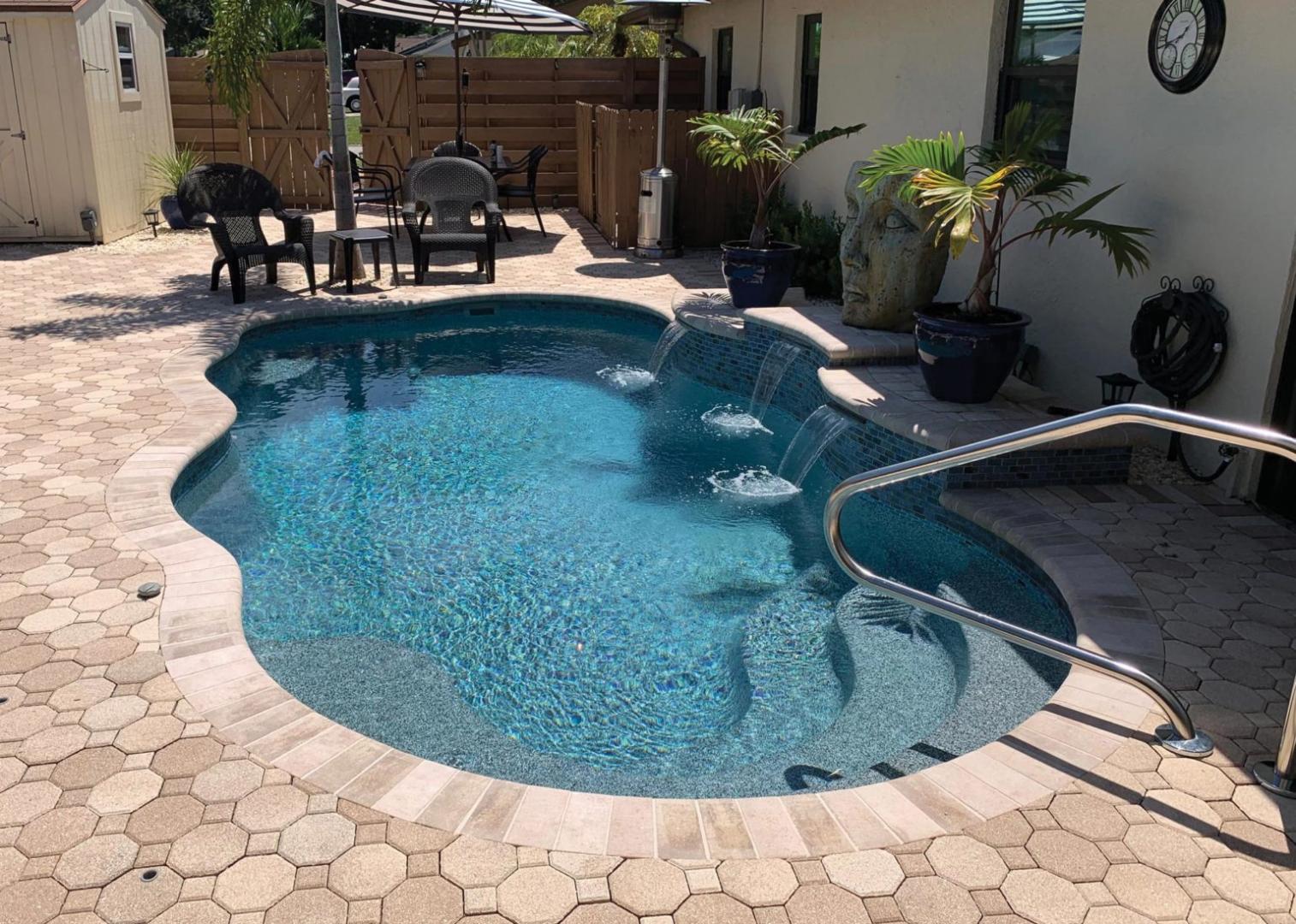 Latham Aruba Fiberglass Pool