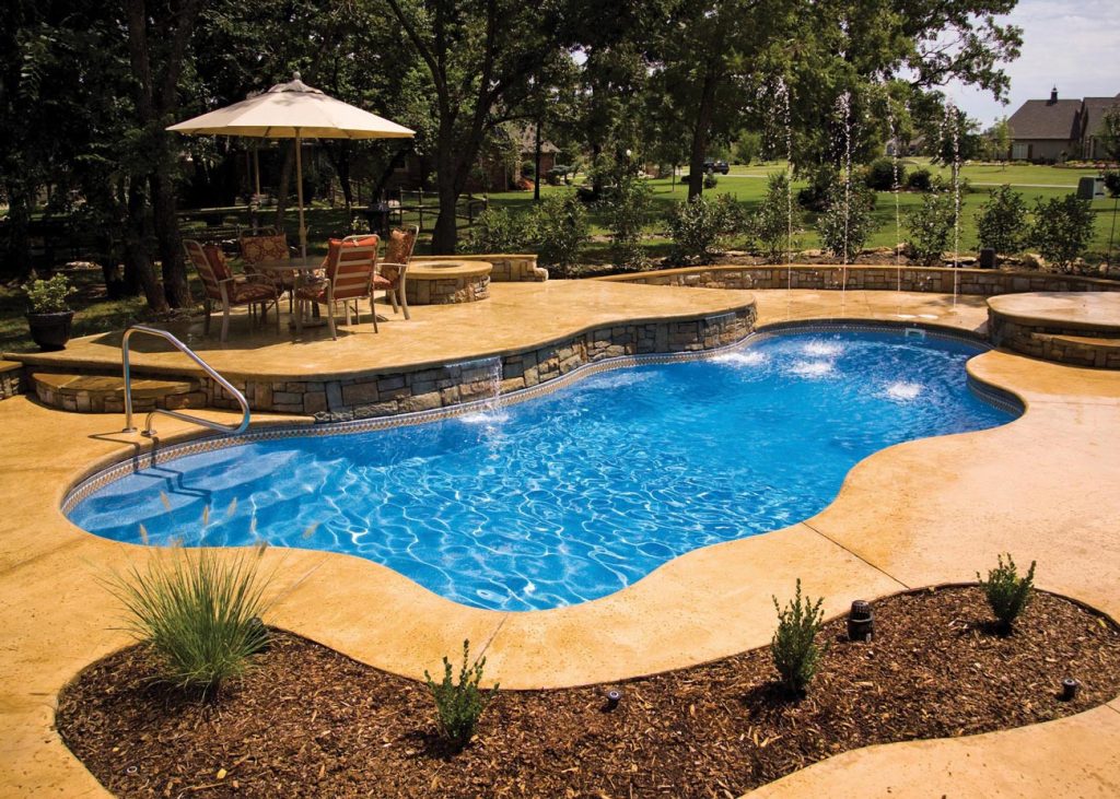
 2026 Latham Bermuda 16.35 Fiberglass Pool