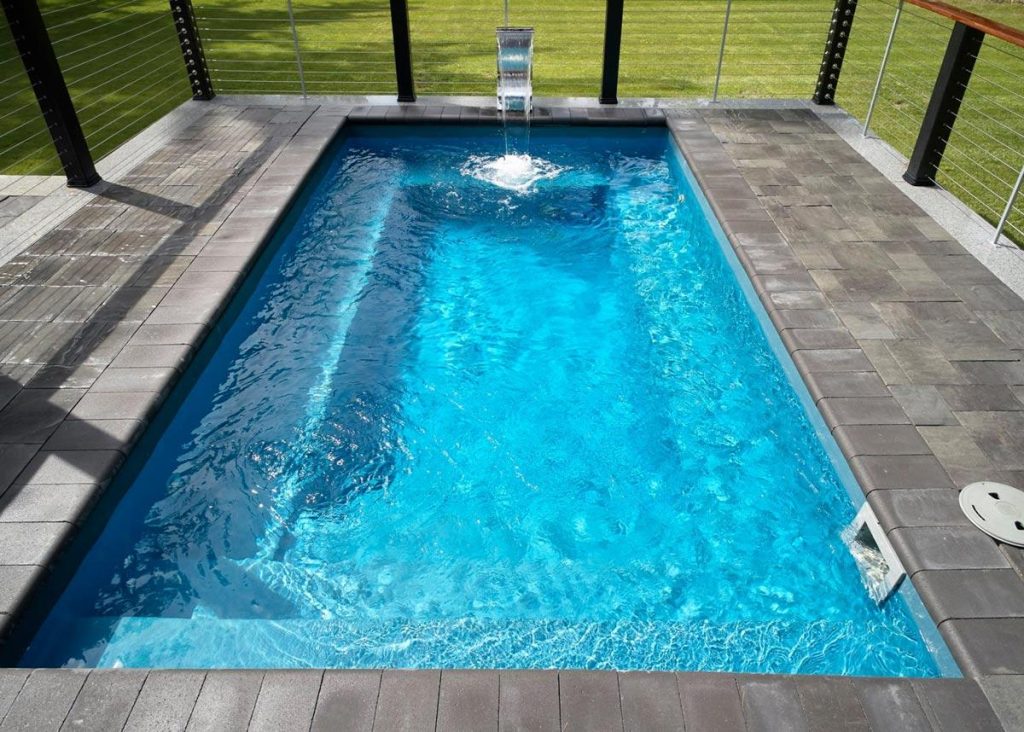 Latham Milan 10.16 Fiberglass Plunge Pool