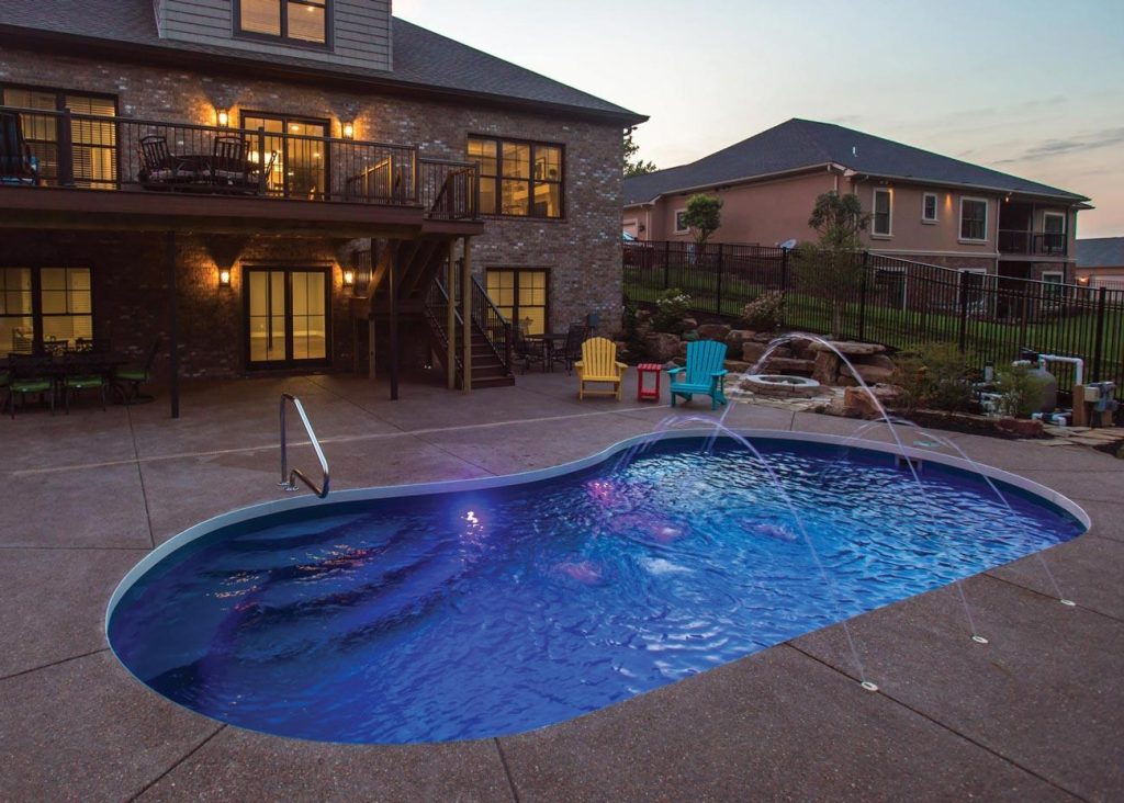Latham Jamaica 14 Fiberglass Pool